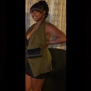 Meet your Posher, Danielle